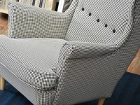 Designerski fotel skandynawski MALMO pepitka - poprawiające komfort podłokietniki